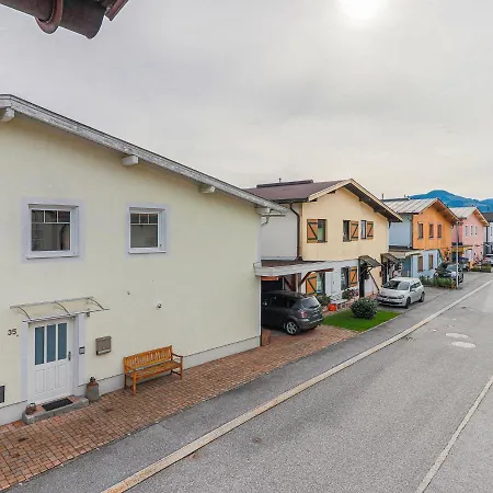 Cosy Holiday In With Balcony Feriehus